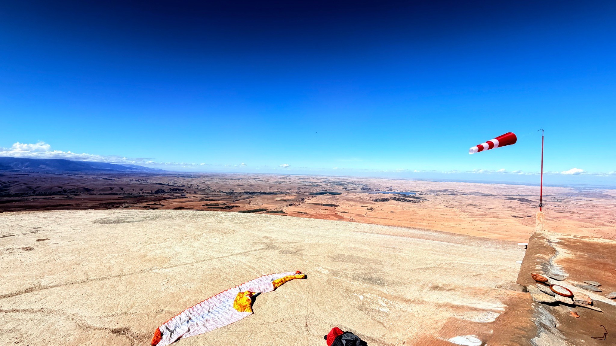 Décollage parapente en voyage