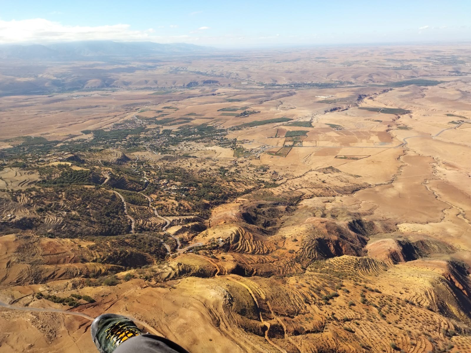 Vue aérienne depuis un parapente